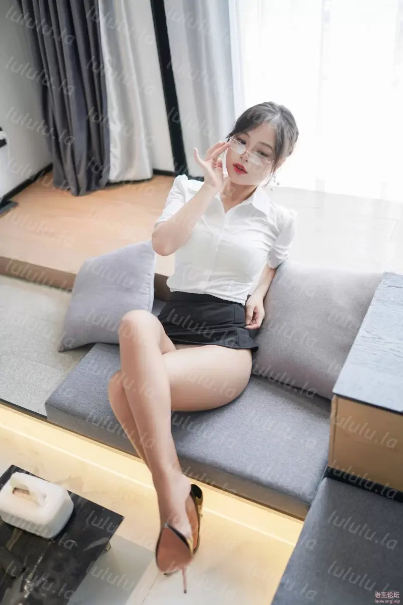 [转载搬运] 【COSPLAY/带视频】[白烨] VOL.064 秘书的私人时间2.0 [72P/4V+2.2G][百度盘]-福利岛