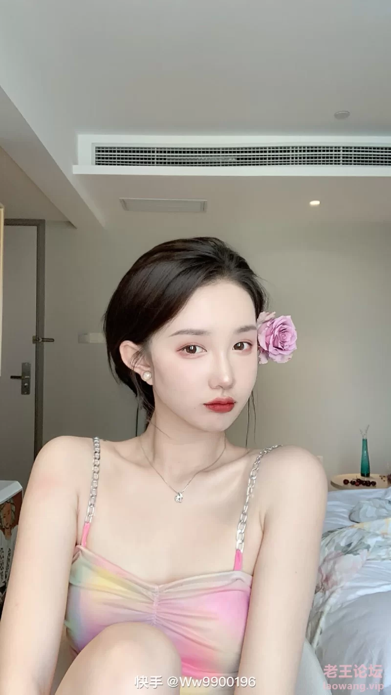 [自行打包] 当年的黄播，现在的百万大博主~【7v6p 2.8G】 [7v 6p+2.8G][百度盘]-福利岛