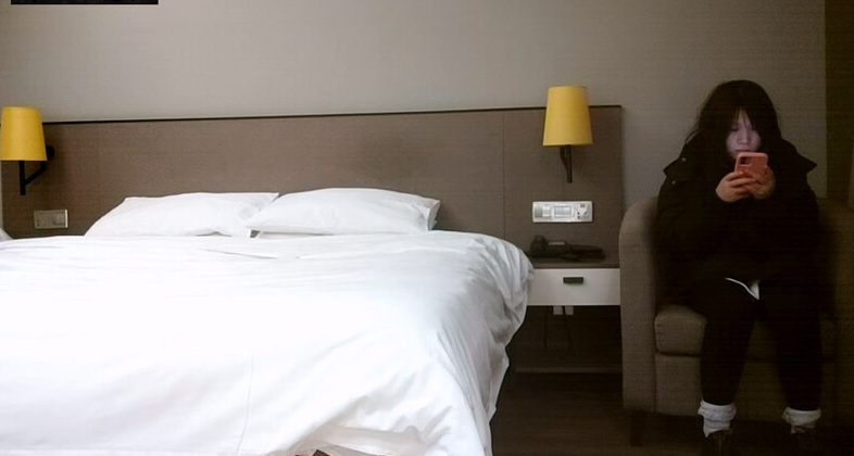 [转载搬运] 2023-2-5【用利顶你】约操外围嫩妹妹，肉嘟嘟一线天粉穴，... [1V+763MB][磁力链接]-福利岛