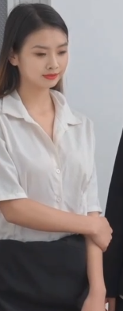 色鬼老板下药诱操下属老婆 [1V+381M][百度盘]-福利岛