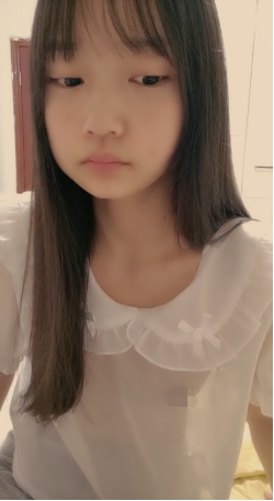 00后大学校花，好清纯，【你的小学妹】，嫩妹最能吸引人861M-福利岛