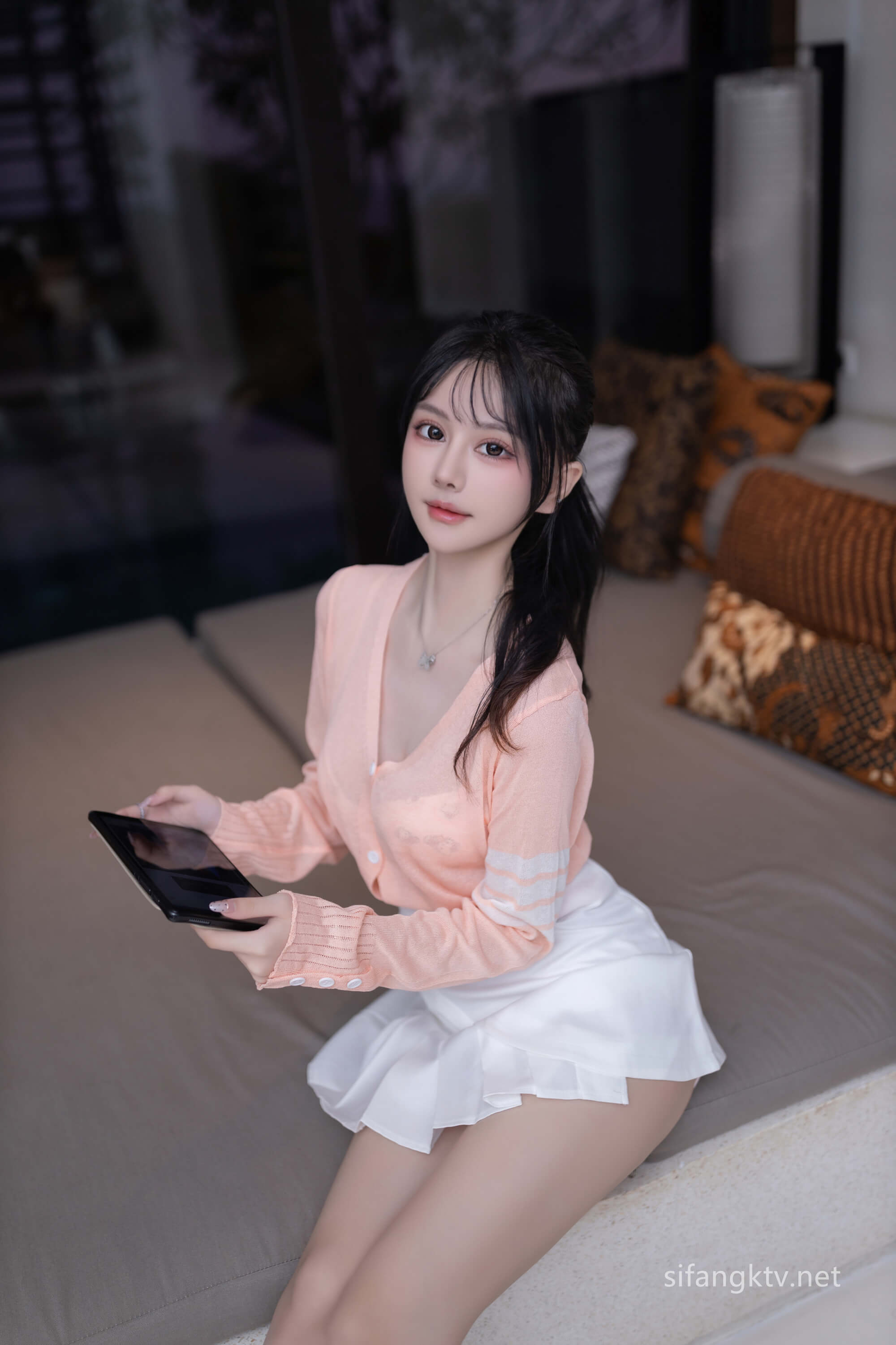 秀人网 谢小蒽/幼幼 给力剧情学妹上门100P2V-福利岛