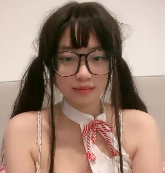 菠萝果酱 双马尾二次元少女  极品嫩鸡-1V1G-福利岛