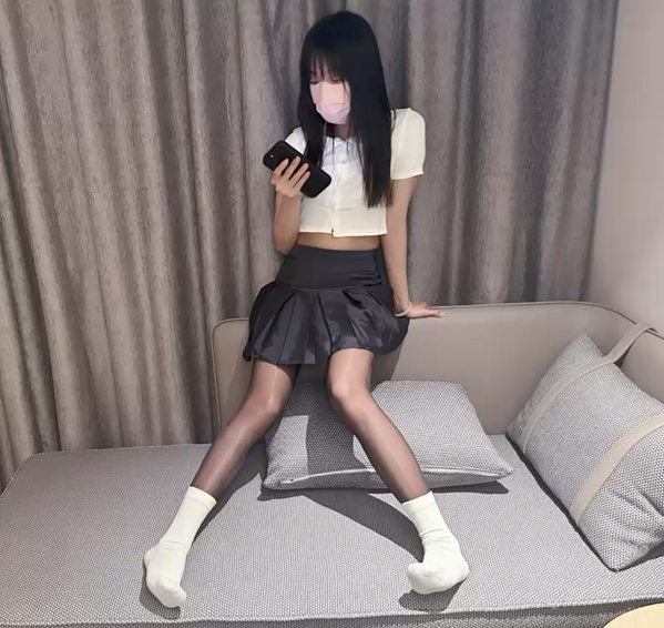 大神-二代cc- 新-极品jk黑丝小骚货（1V,411M）-福利岛